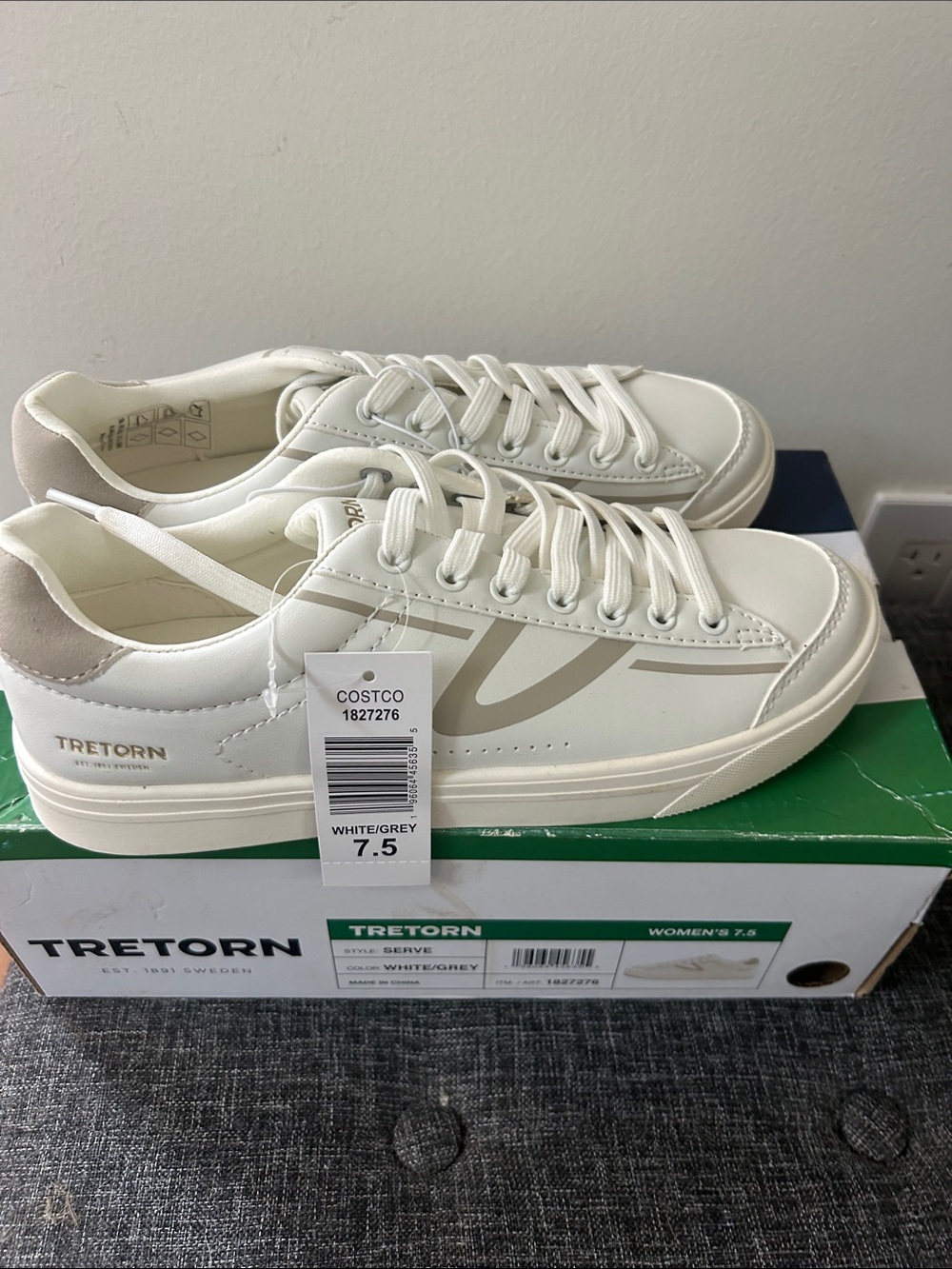 Tretorn White and Light Gray Low-Top Sneakers-Size 7.5